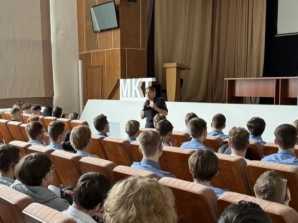 Профилактическая беседа в рамках мероприятия «Уступи дорогу поезду!» в МКТ