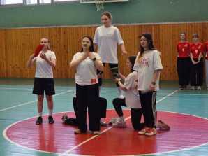 А ну-ка, девушки!