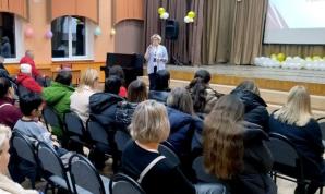 Родительские собрания в школах: представители МКТ рассказывают о колледже, СПО и ФП «Профессионалитет»